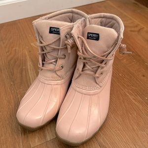 Kids pink Sperry saltwater boot size 3